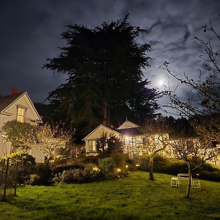 Dennen'S Victorian Farmhouse Little River Exterior foto